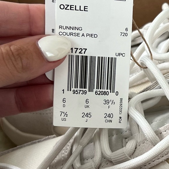 ADIDAS OZELLE SNEAKER | WOMEN'S SIZE 7 1/2 | off-white | never worn ⭐️ - Picture 7 of 7
